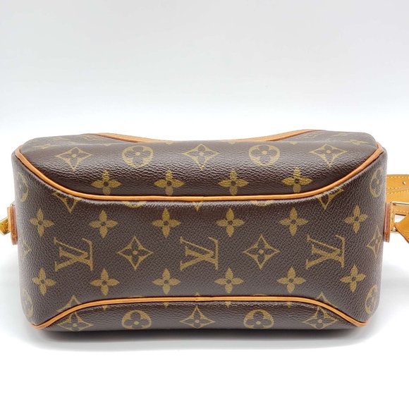 100% Authentic Louis Vuitton Monogram Crossbody Bag - Picture 6 of 16